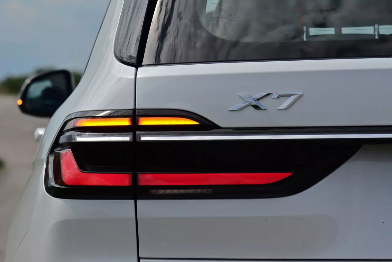 ประกอบไทยราคาดีงาม ทดสอบ BMW X7 xDRIVE40d M SPORT LCI 2023