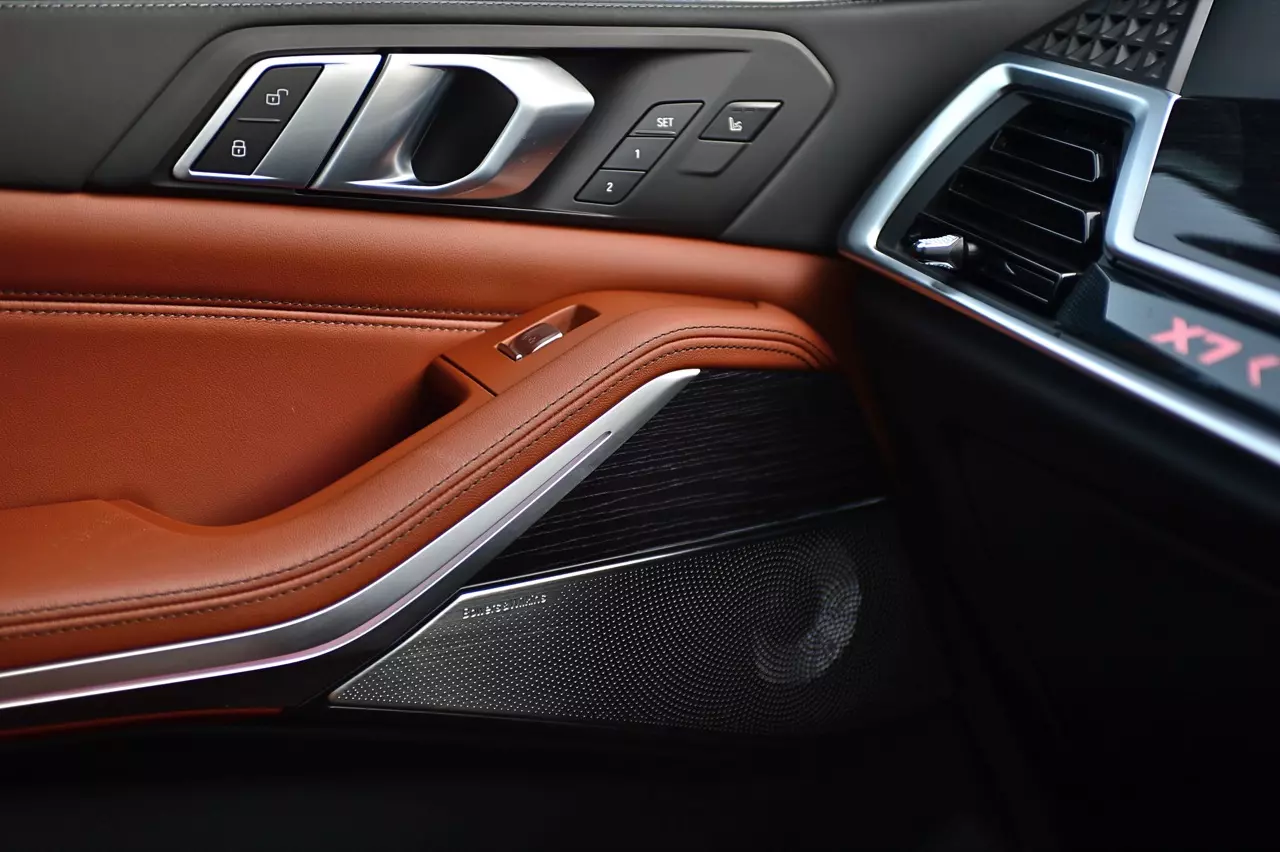 ประกอบไทยราคาดีงาม ทดสอบ BMW X7 xDRIVE40d M SPORT LCI 2023