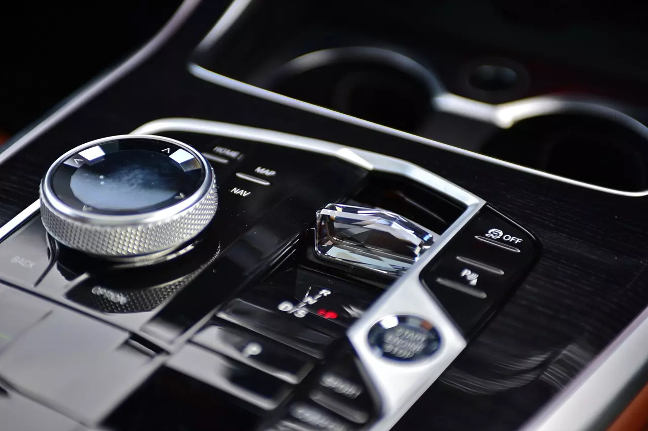 ประกอบไทยราคาดีงาม ทดสอบ BMW X7 xDRIVE40d M SPORT LCI 2023