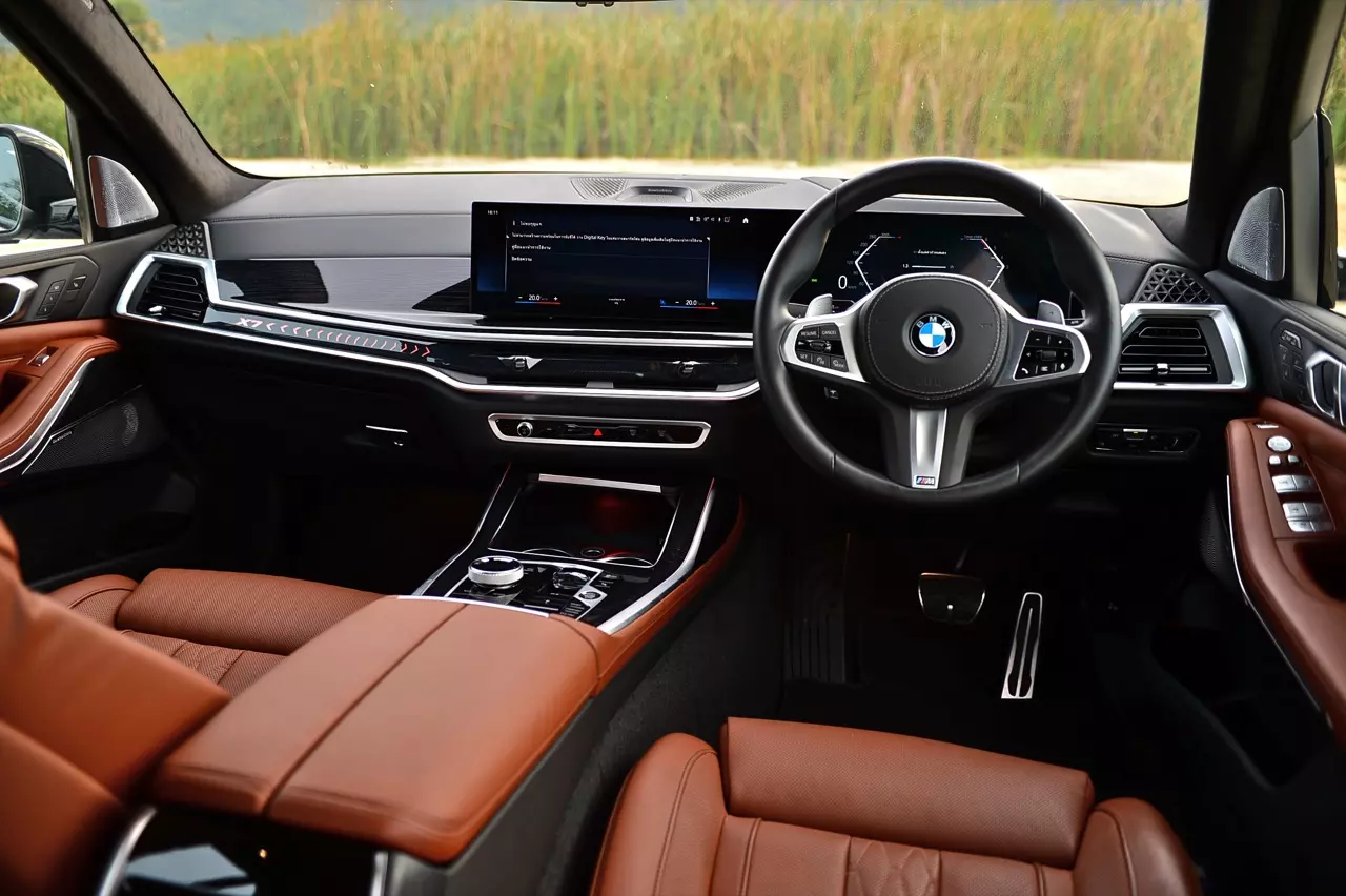 ประกอบไทยราคาดีงาม ทดสอบ BMW X7 xDRIVE40d M SPORT LCI 2023