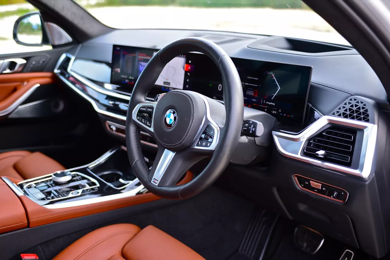 ประกอบไทยราคาดีงาม ทดสอบ BMW X7 xDRIVE40d M SPORT LCI 2023
