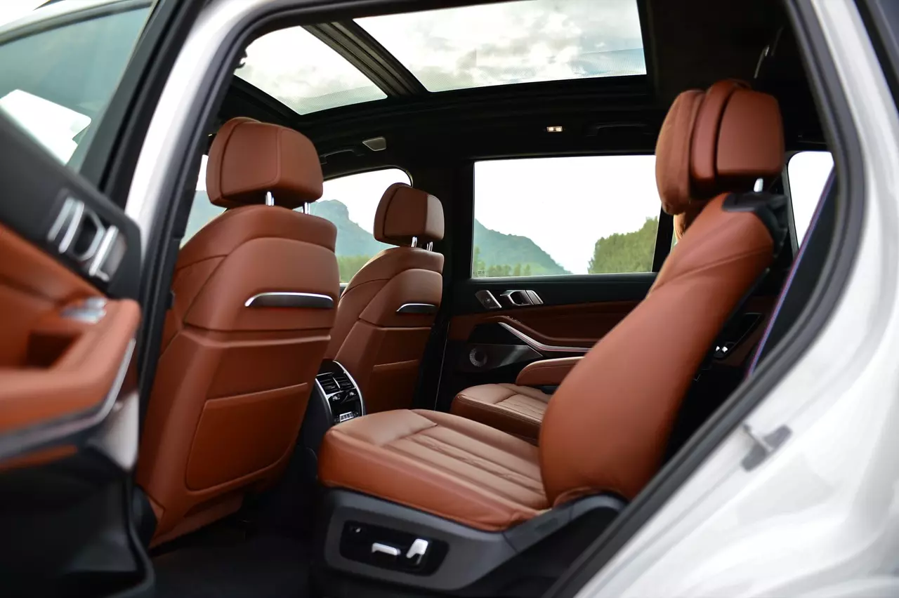 ประกอบไทยราคาดีงาม ทดสอบ BMW X7 xDRIVE40d M SPORT LCI 2023