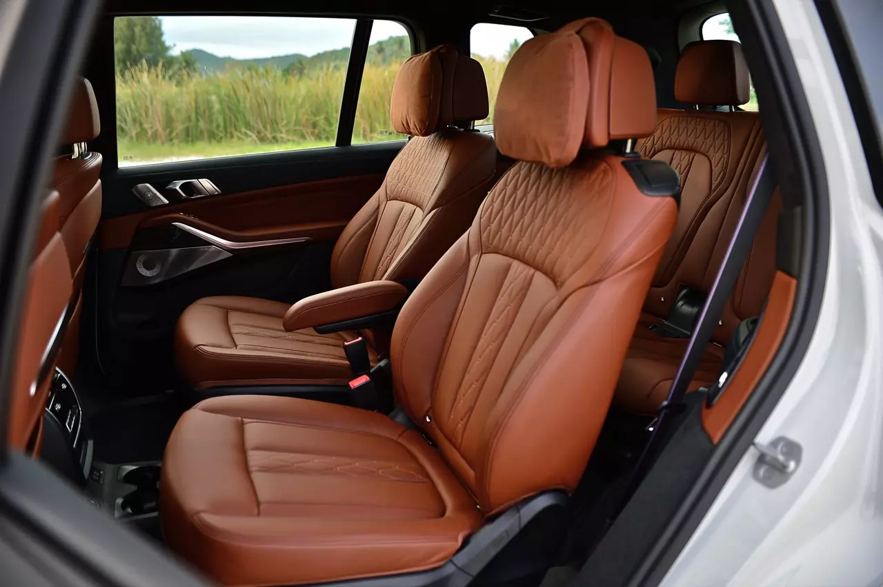 ประกอบไทยราคาดีงาม ทดสอบ BMW X7 xDRIVE40d M SPORT LCI 2023