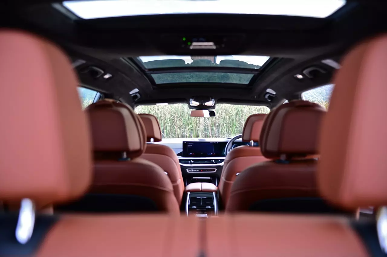 ประกอบไทยราคาดีงาม ทดสอบ BMW X7 xDRIVE40d M SPORT LCI 2023