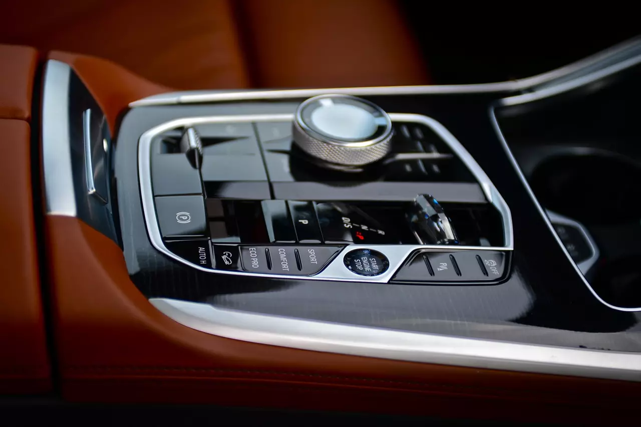 ประกอบไทยราคาดีงาม ทดสอบ BMW X7 xDRIVE40d M SPORT LCI 2023