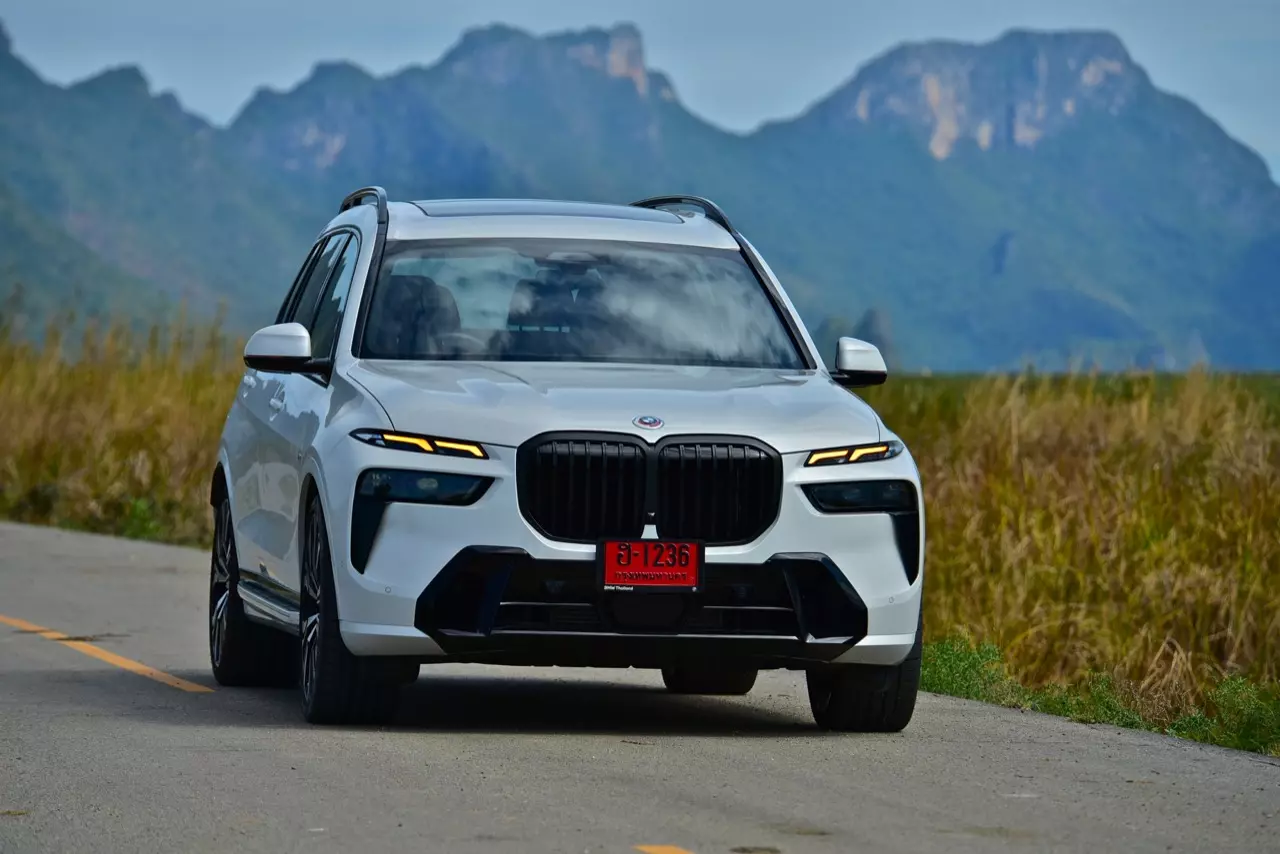 ประกอบไทยราคาดีงาม ทดสอบ BMW X7 xDRIVE40d M SPORT LCI 2023