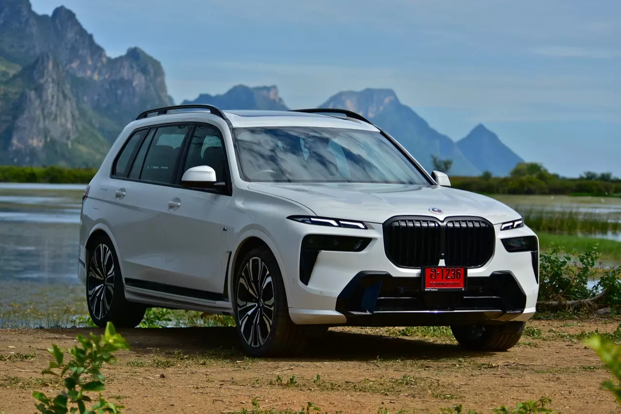 ประกอบไทยราคาดีงาม ทดสอบ BMW X7 xDRIVE40d M SPORT LCI 2023