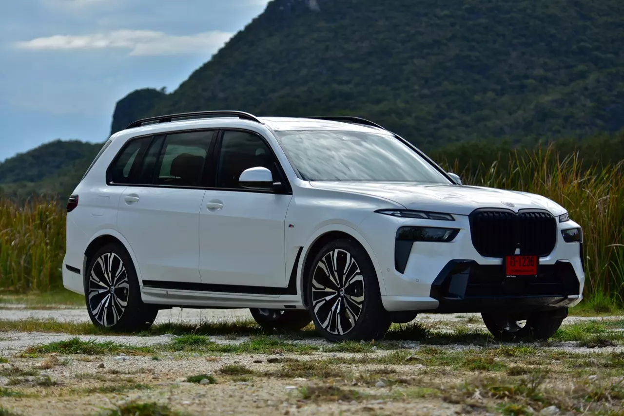 ประกอบไทยราคาดีงาม ทดสอบ BMW X7 xDRIVE40d M SPORT LCI 2023