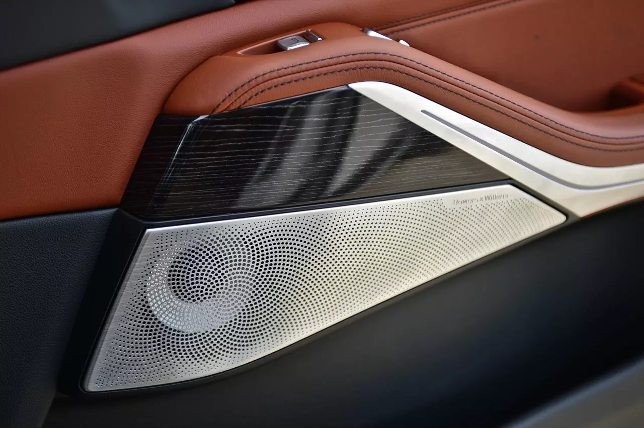 ประกอบไทยราคาดีงาม ทดสอบ BMW X7 xDRIVE40d M SPORT LCI 2023