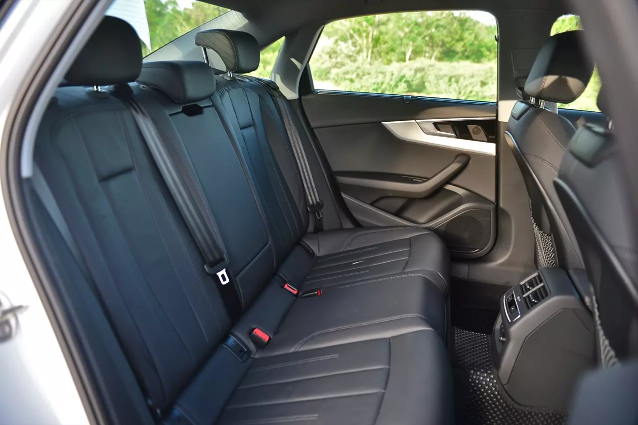 ช่วงล่างอย่างเทพ ราคาอย่างถูก! ทดสอบ AUDI A4 40TFSI S LINE ICON BLACK