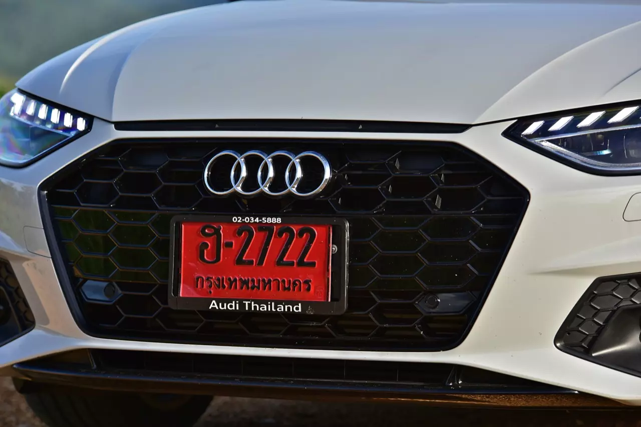 ช่วงล่างอย่างเทพ ราคาอย่างถูก! ทดสอบ AUDI A4 40TFSI S LINE ICON BLACK