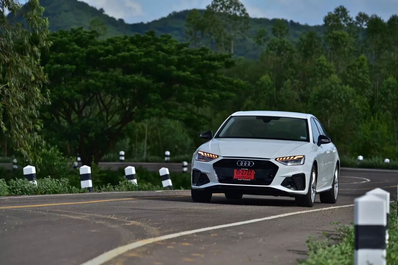 ช่วงล่างอย่างเทพ ราคาอย่างถูก! ทดสอบ AUDI A4 40TFSI S LINE ICON BLACK