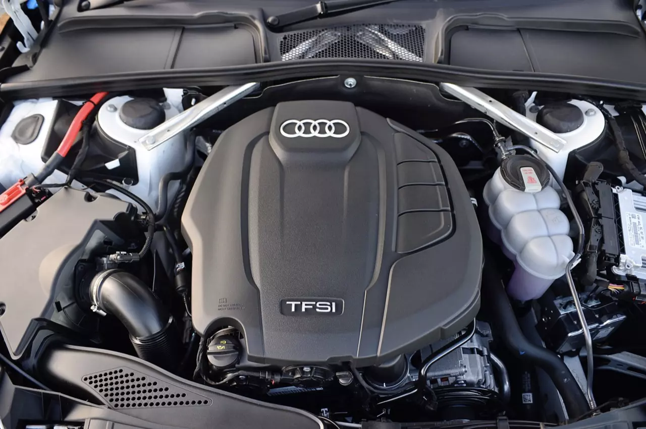 ช่วงล่างอย่างเทพ ราคาอย่างถูก! ทดสอบ AUDI A4 40TFSI S LINE ICON BLACK
