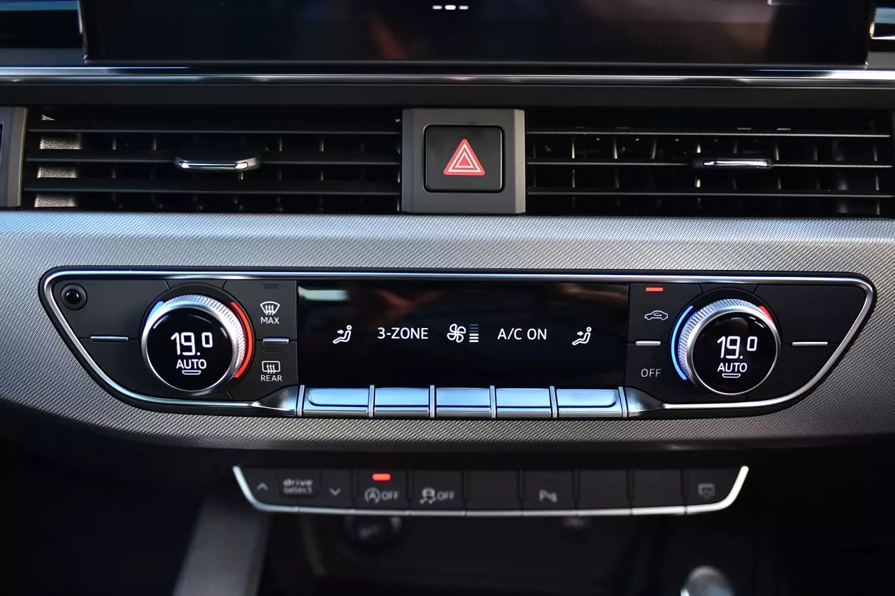 ช่วงล่างอย่างเทพ ราคาอย่างถูก! ทดสอบ AUDI A4 40TFSI S LINE ICON BLACK