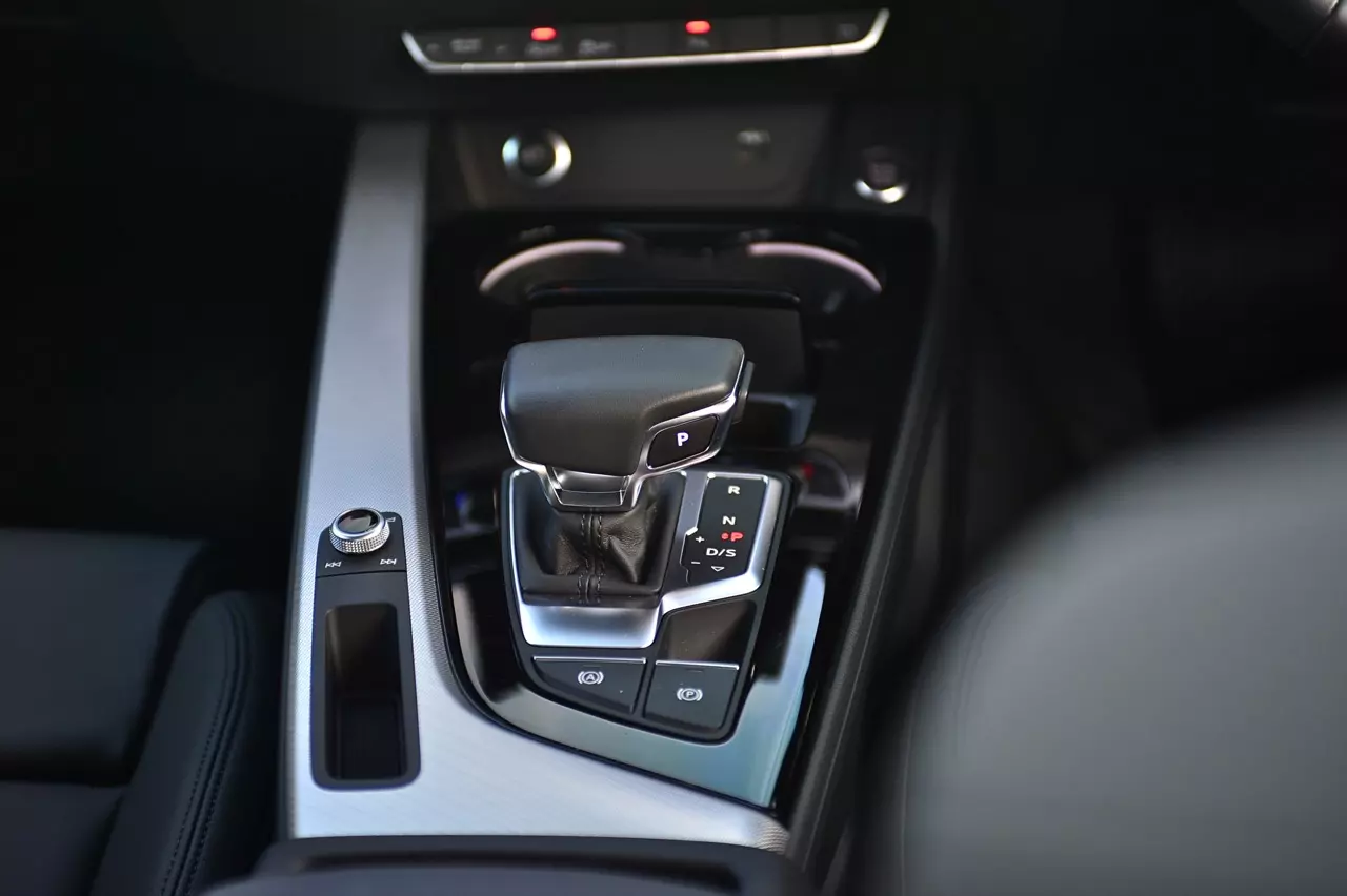 ช่วงล่างอย่างเทพ ราคาอย่างถูก! ทดสอบ AUDI A4 40TFSI S LINE ICON BLACK