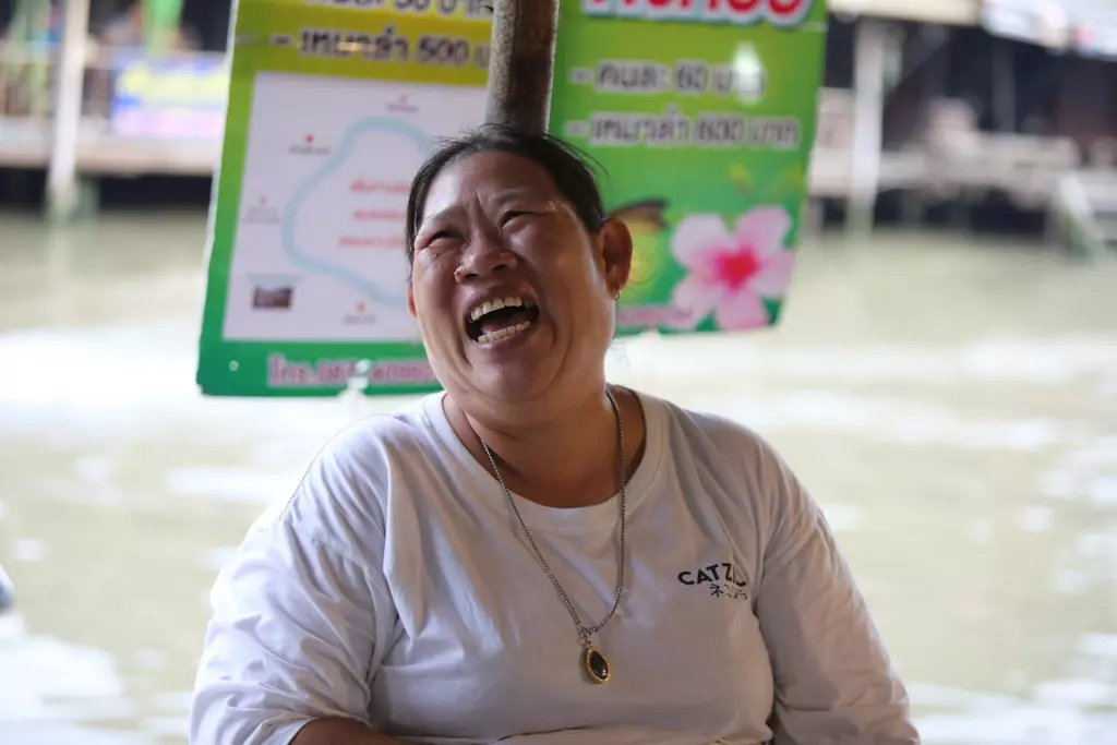 'ตลาดน้ำอัมพวา' ฟุบไม่ฟื้น กับมนต์เสน่ห์ที่เลือนหาย