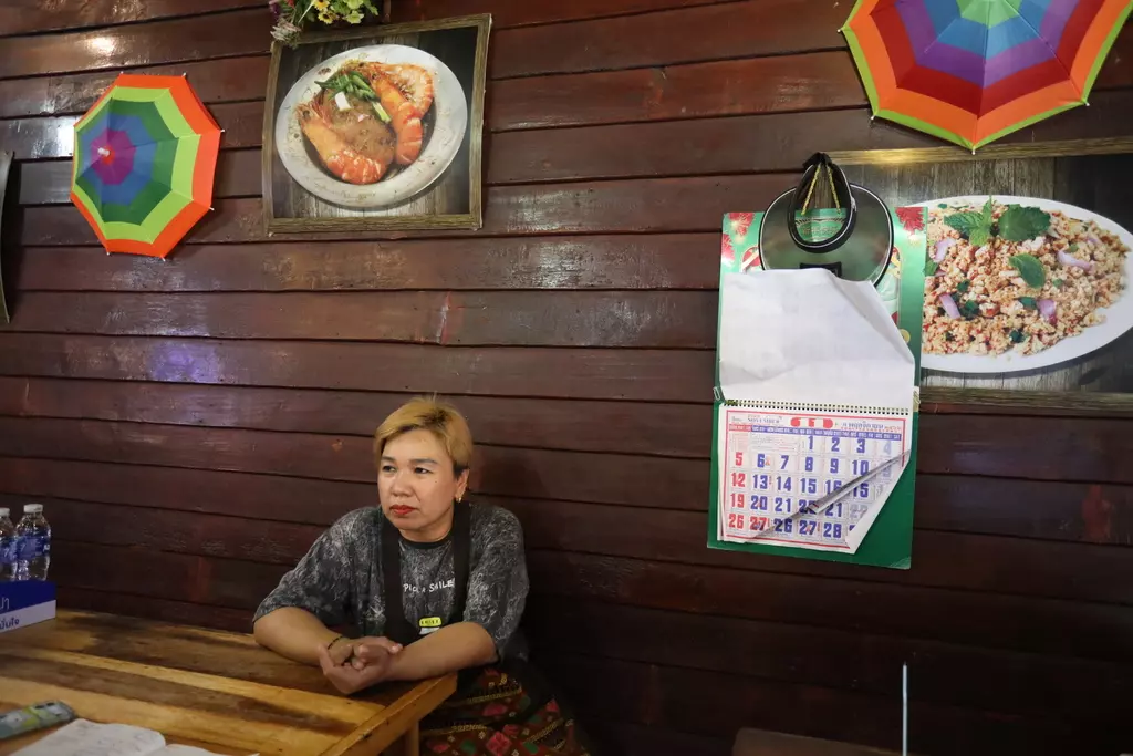 'ตลาดน้ำอัมพวา' ฟุบไม่ฟื้น กับมนต์เสน่ห์ที่เลือนหาย