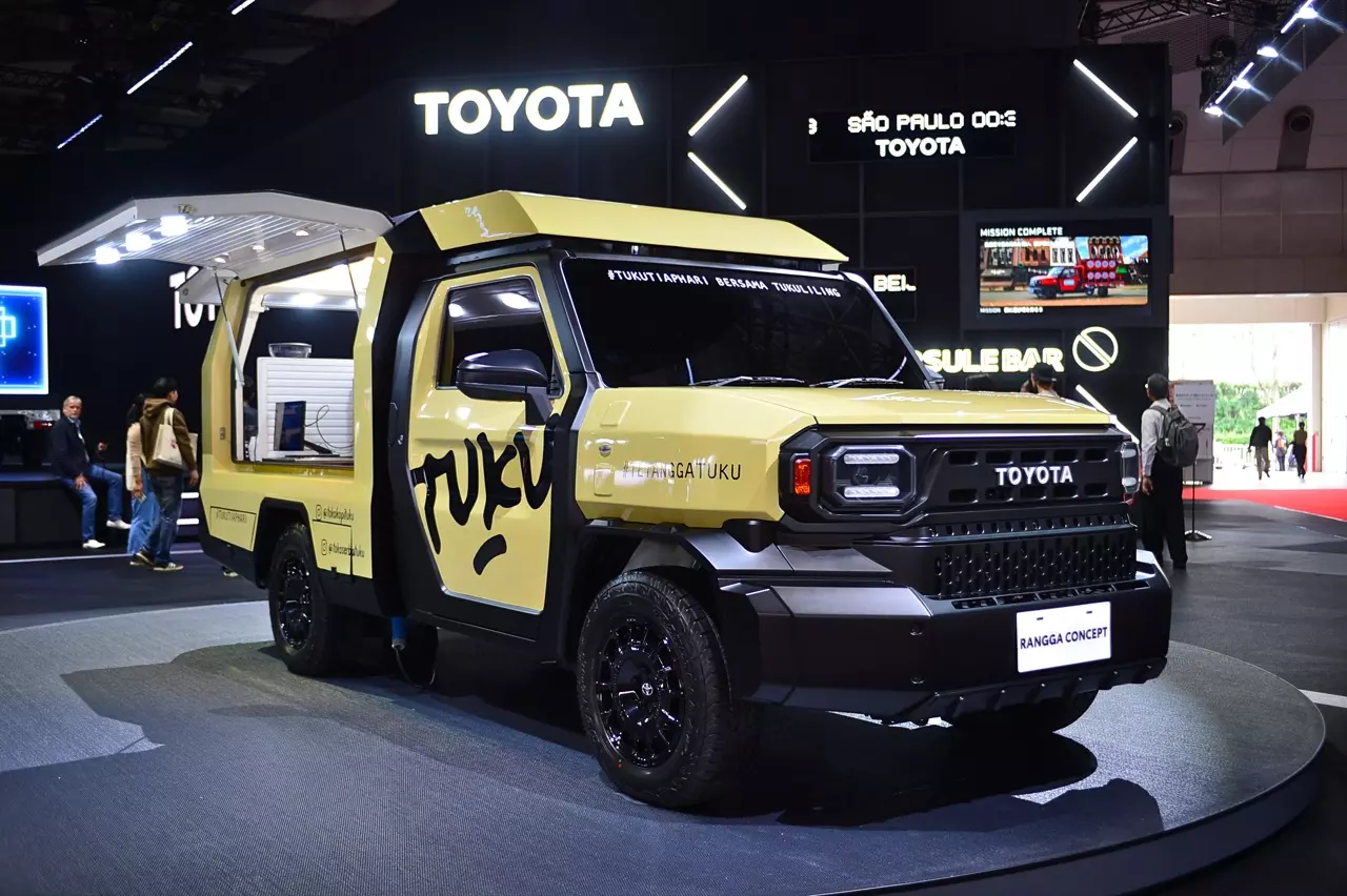 ภาพคันจริงก่อนเปิดตัวในไทย เจาะ TOYOTA IMV ZERO กระบะวัยรุ่นสร้างรายได้!