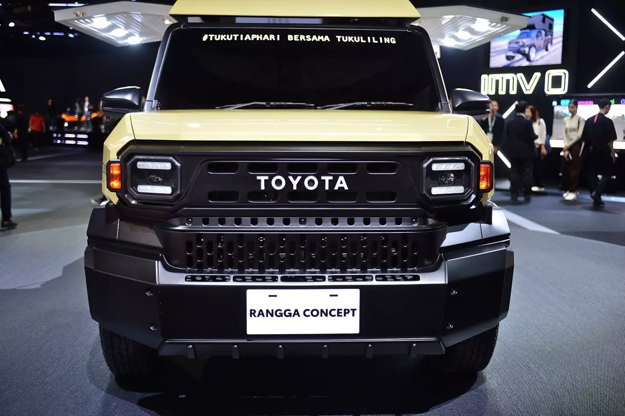 ภาพคันจริงก่อนเปิดตัวในไทย เจาะ TOYOTA IMV ZERO กระบะวัยรุ่นสร้างรายได้!