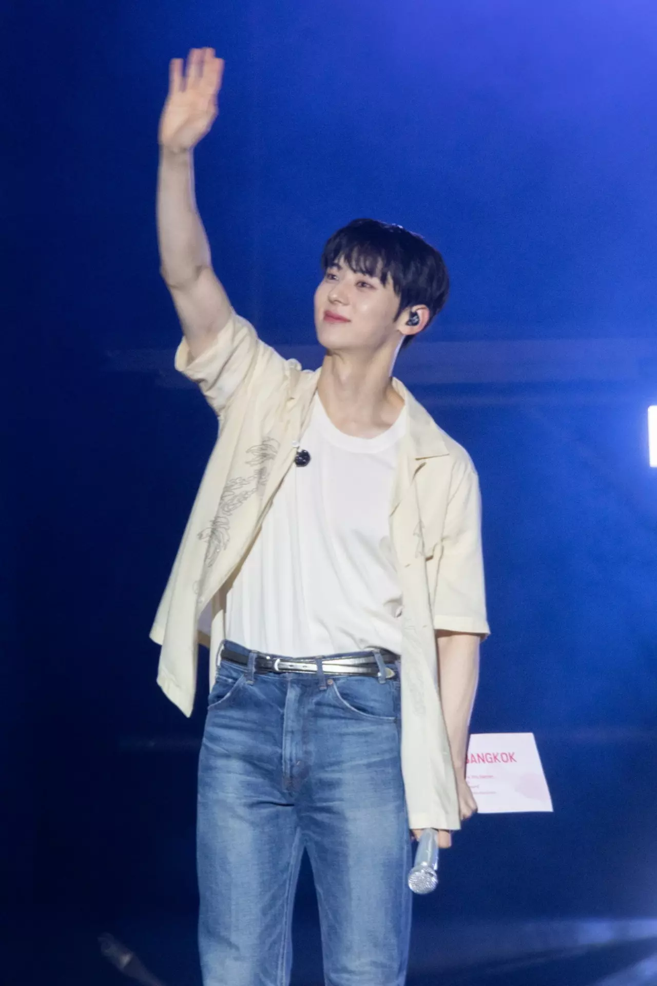 ฮวังมินฮยอน โซโล่มินิคอนเสิร์ต จัดโชว์พิเศษ "โต๊ะริม" สุดจึ้งสะกดใจ