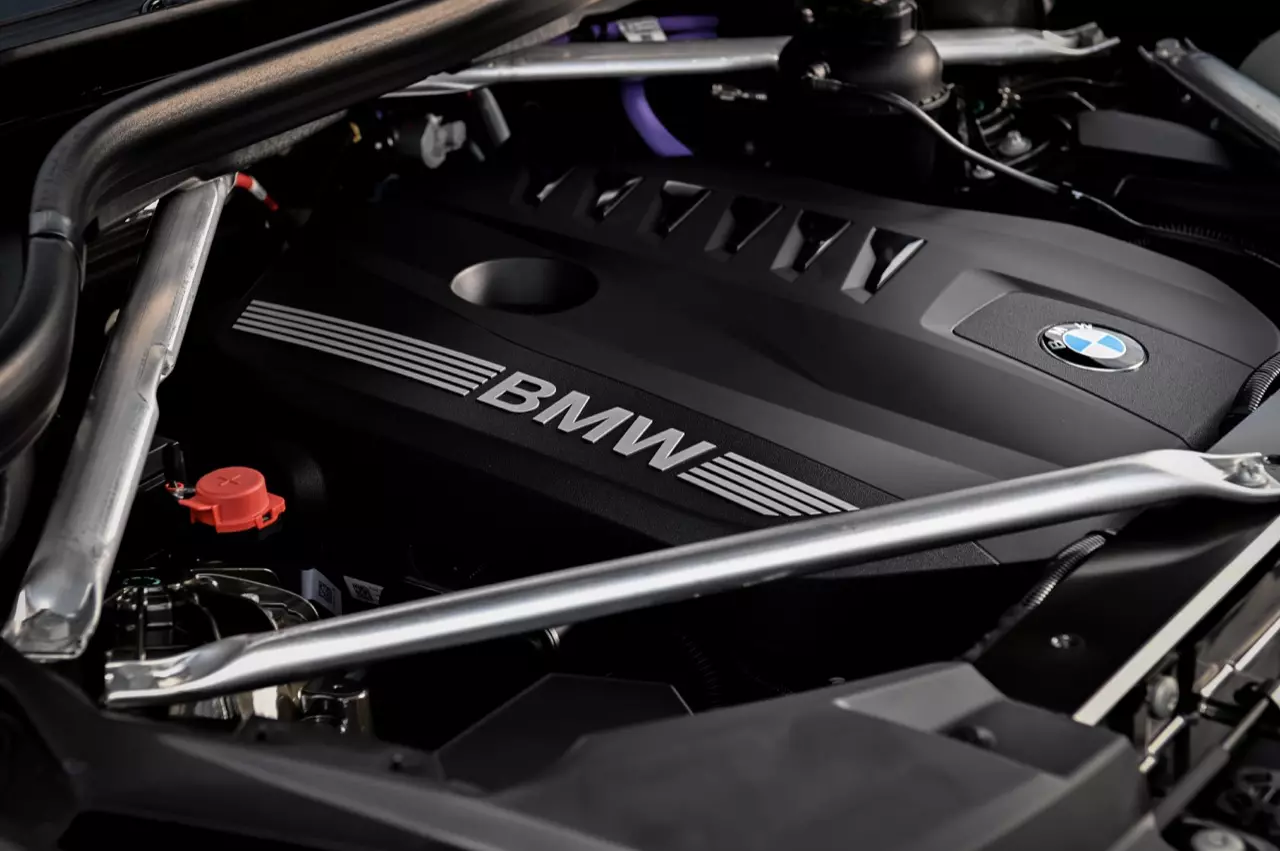 เยอรมันพันธุ์ดุ BMW X6 xDrive40i M Sport LCI 2023 ประกอบไทย ราคา 5,899,000 บาท