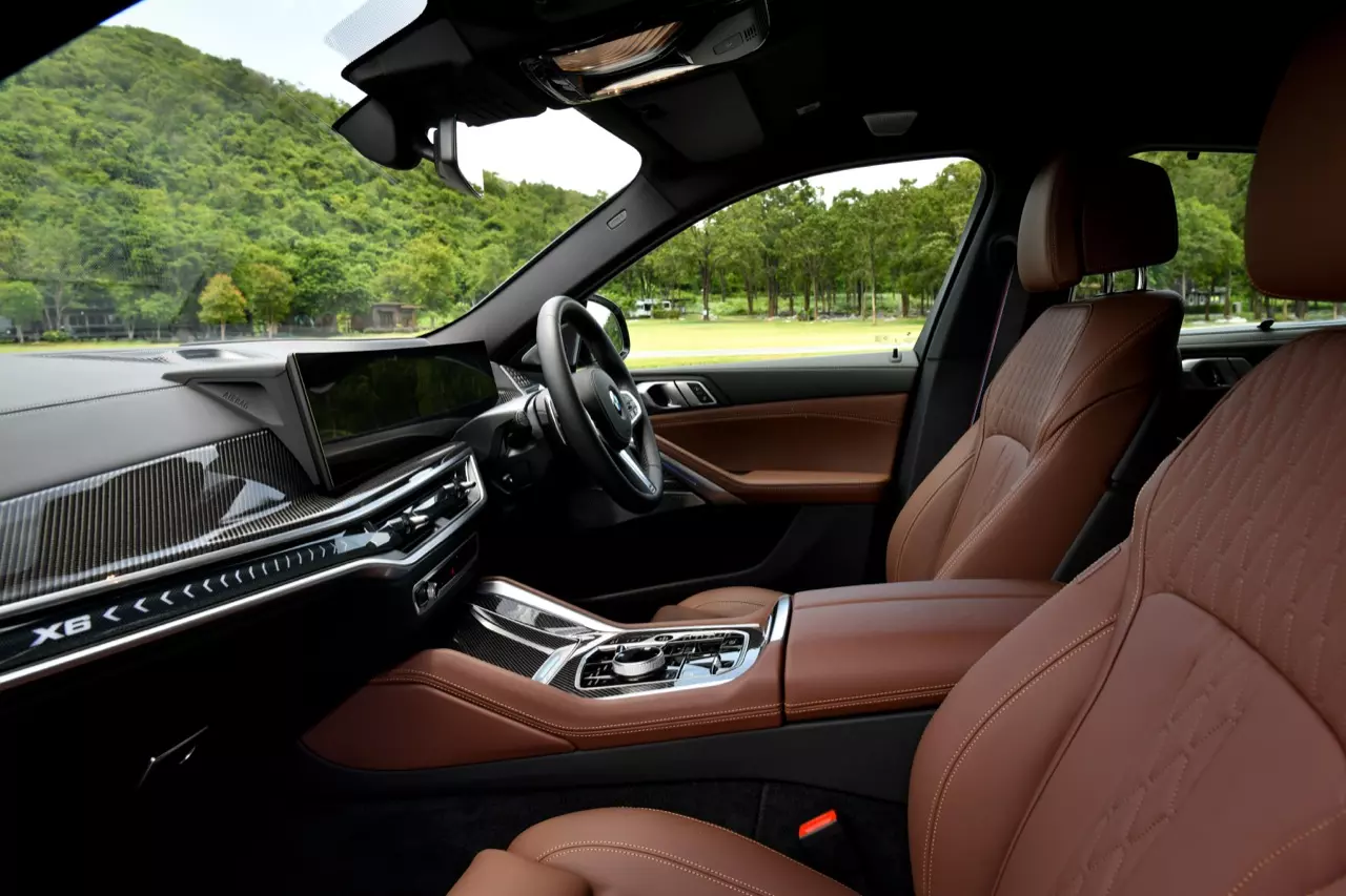 เยอรมันพันธุ์ดุ BMW X6 xDrive40i M Sport LCI 2023 ประกอบไทย ราคา 5,899,000 บาท