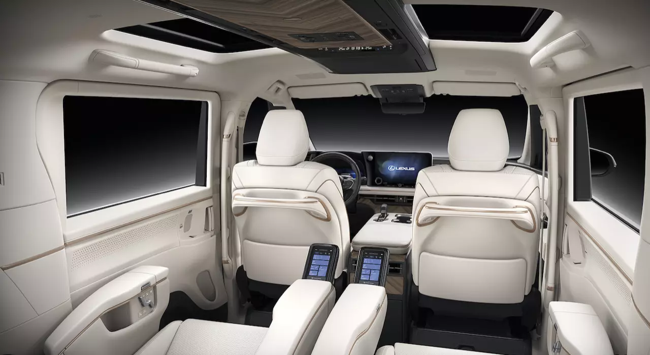 ตู้เทวดา สุดหล่อมาแล้ว The New LEXUS LM ราคาเริ่มต้น 6,290,000 บาท