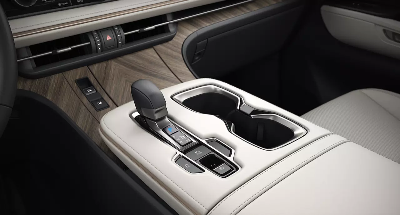 ตู้เทวดา สุดหล่อมาแล้ว The New LEXUS LM ราคาเริ่มต้น 6,290,000 บาท