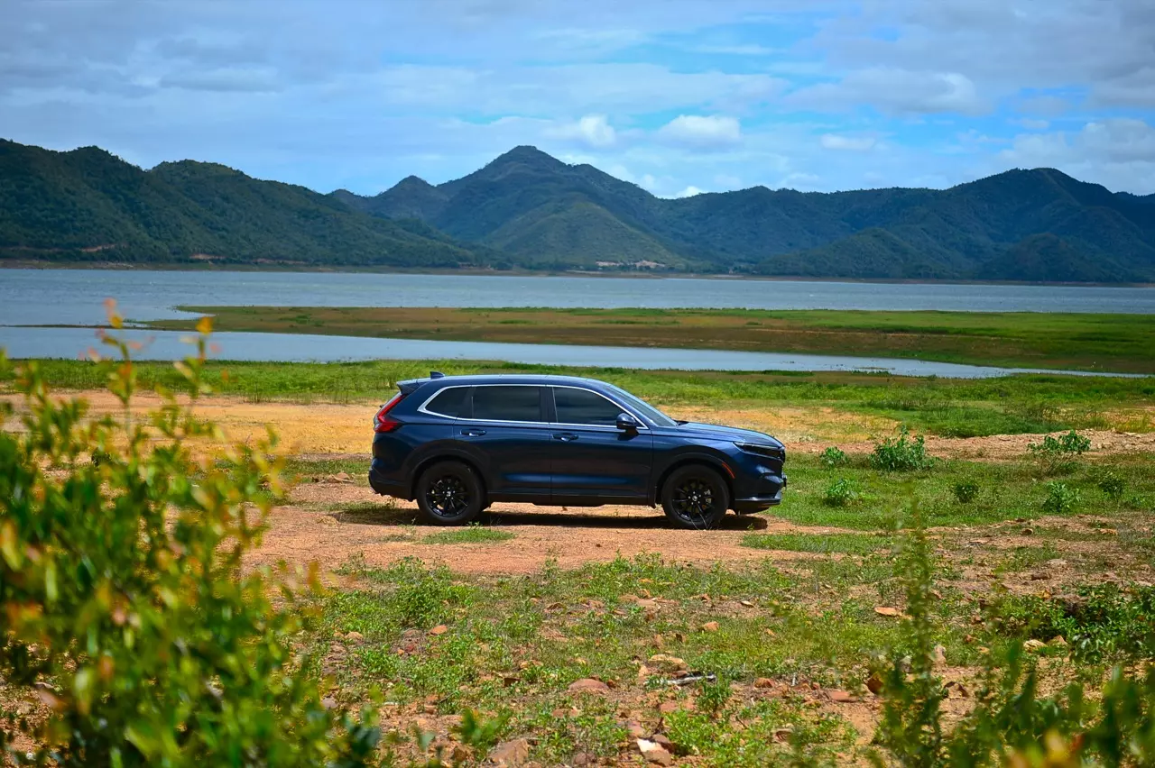 17 กิโลลิตร กับเบาะดูดวิญญาณ ทดสอบ HONDA CR-V ES e:HEV 2WD 5 ที่นั่ง