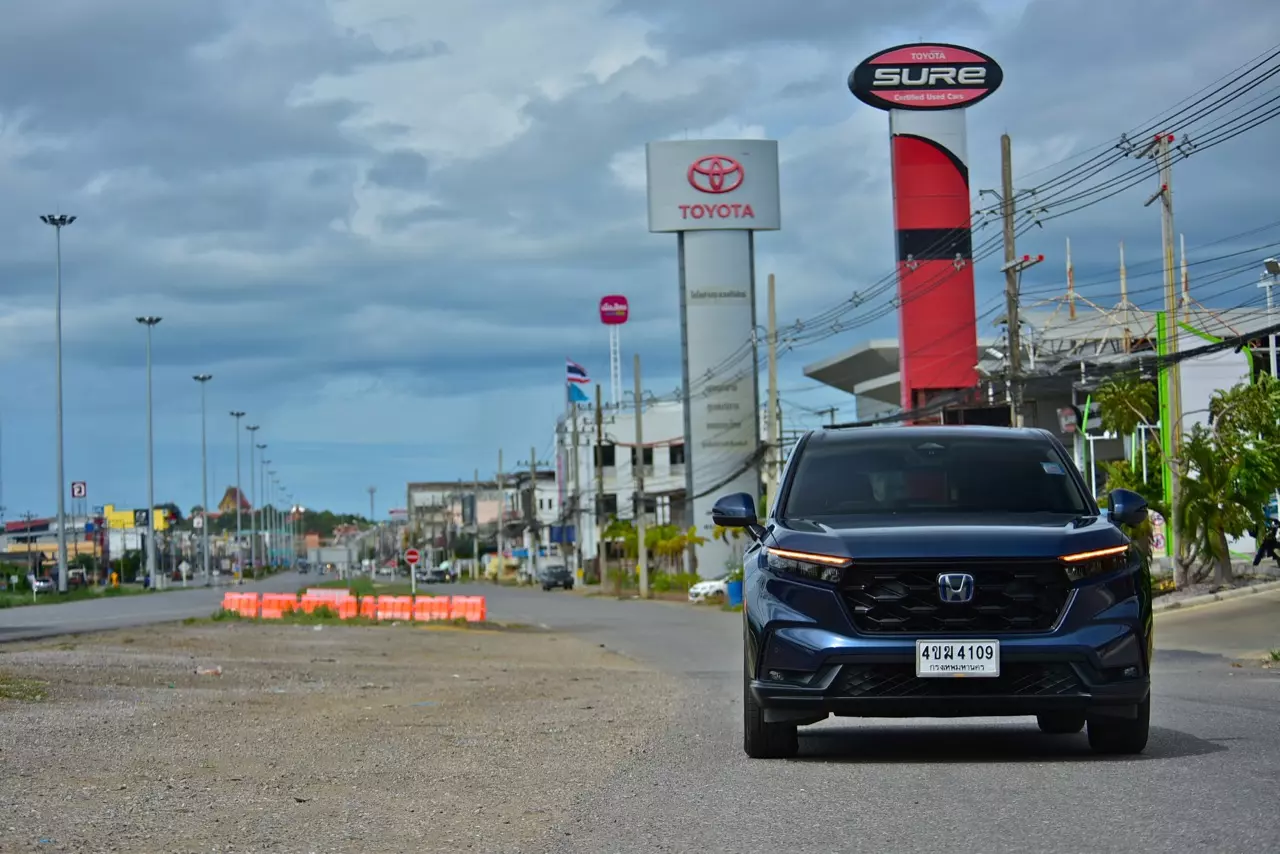 17 กิโลลิตร กับเบาะดูดวิญญาณ ทดสอบ HONDA CR-V ES e:HEV 2WD 5 ที่นั่ง