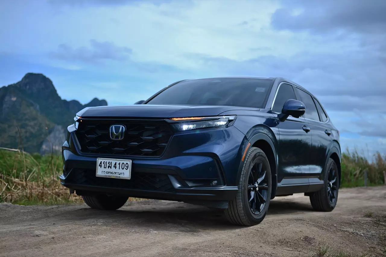 17 กิโลลิตร กับเบาะดูดวิญญาณ ทดสอบ HONDA CR-V ES e:HEV 2WD 5 ที่นั่ง
