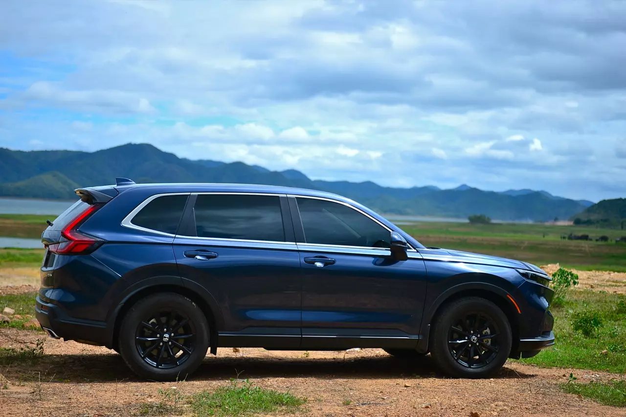 17 กิโลลิตร กับเบาะดูดวิญญาณ ทดสอบ HONDA CR-V ES e:HEV 2WD 5 ที่นั่ง
