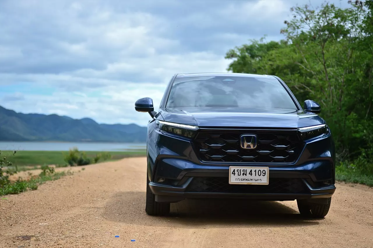 17 กิโลลิตร กับเบาะดูดวิญญาณ ทดสอบ HONDA CR-V ES e:HEV 2WD 5 ที่นั่ง