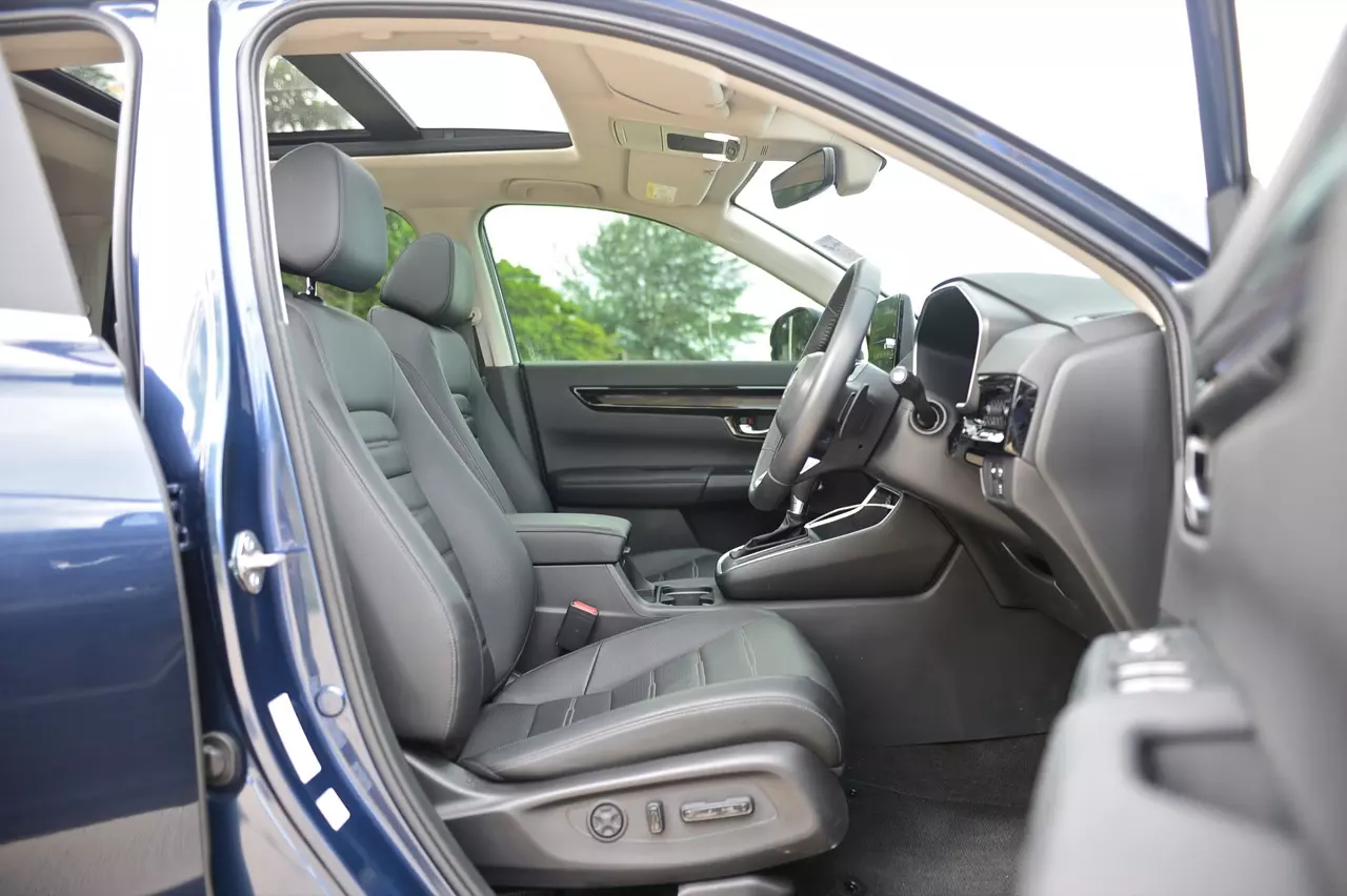 17 กิโลลิตร กับเบาะดูดวิญญาณ ทดสอบ HONDA CR-V ES e:HEV 2WD 5 ที่นั่ง