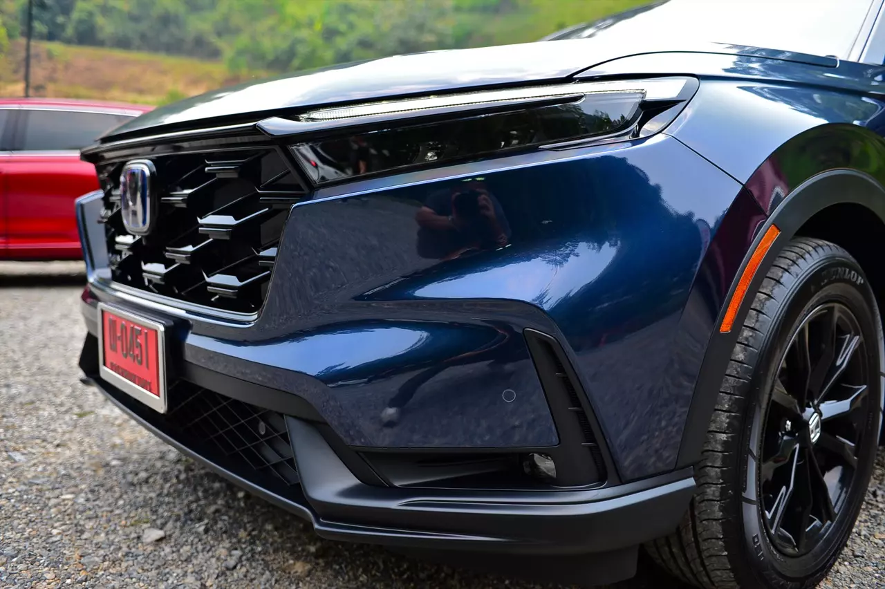 17 กิโลลิตร กับเบาะดูดวิญญาณ ทดสอบ HONDA CR-V ES e:HEV 2WD 5 ที่นั่ง