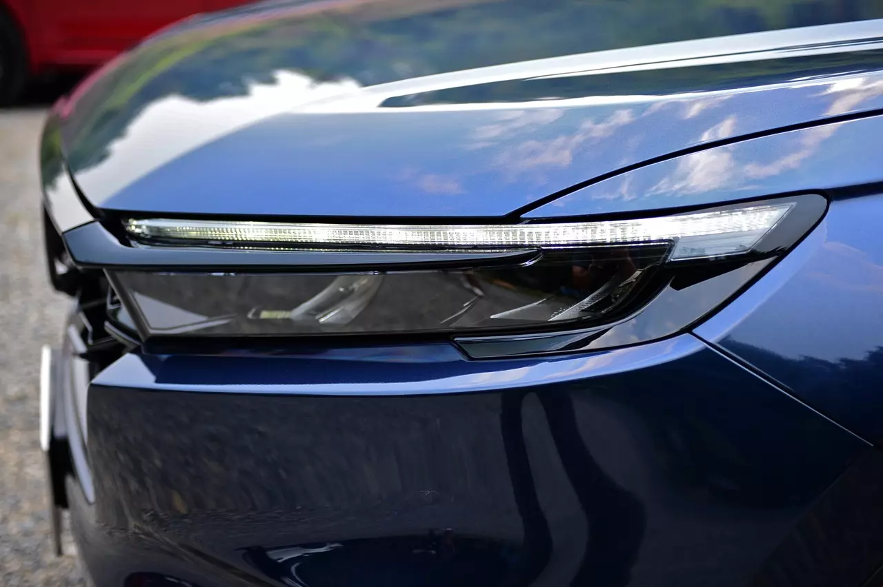 17 กิโลลิตร กับเบาะดูดวิญญาณ ทดสอบ HONDA CR-V ES e:HEV 2WD 5 ที่นั่ง