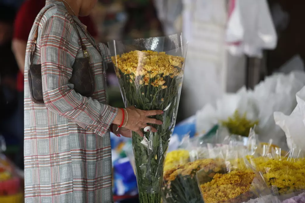 'ปากคลองตลาด' ความงามแห่งดอกไม้ไทย แต่ทำไมต่างชาติไม่ซื้อ?