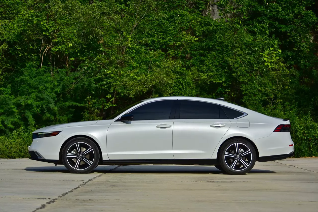 ขับโคตรดี! ทดสอบ HONDA NEW ACCORD RS e:HEV 