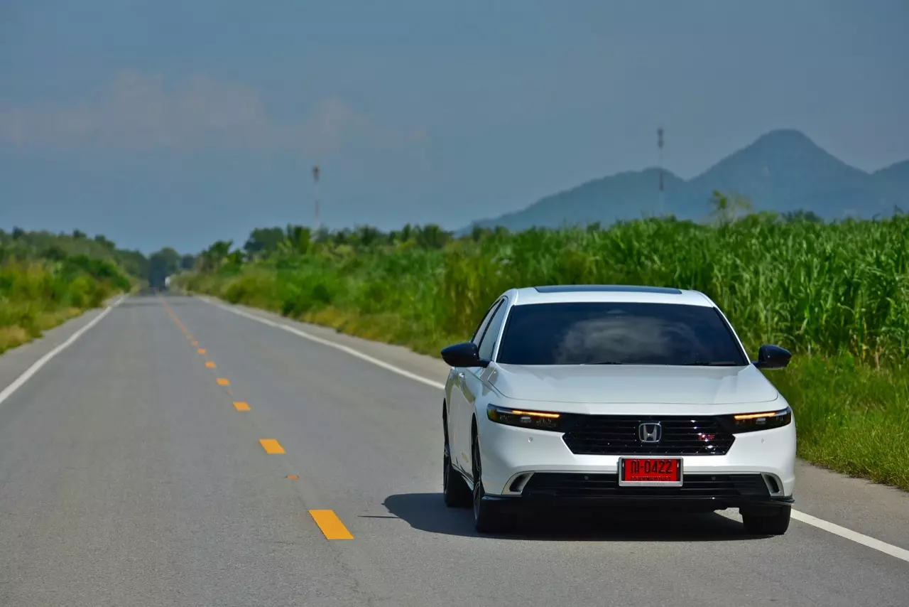 ขับโคตรดี! ทดสอบ HONDA NEW ACCORD RS e:HEV 