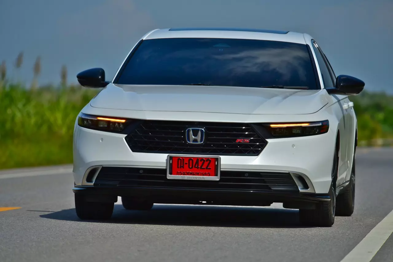 ขับโคตรดี! ทดสอบ HONDA NEW ACCORD RS e:HEV 