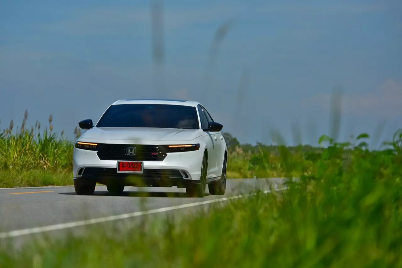 ขับโคตรดี! ทดสอบ HONDA NEW ACCORD RS e:HEV 