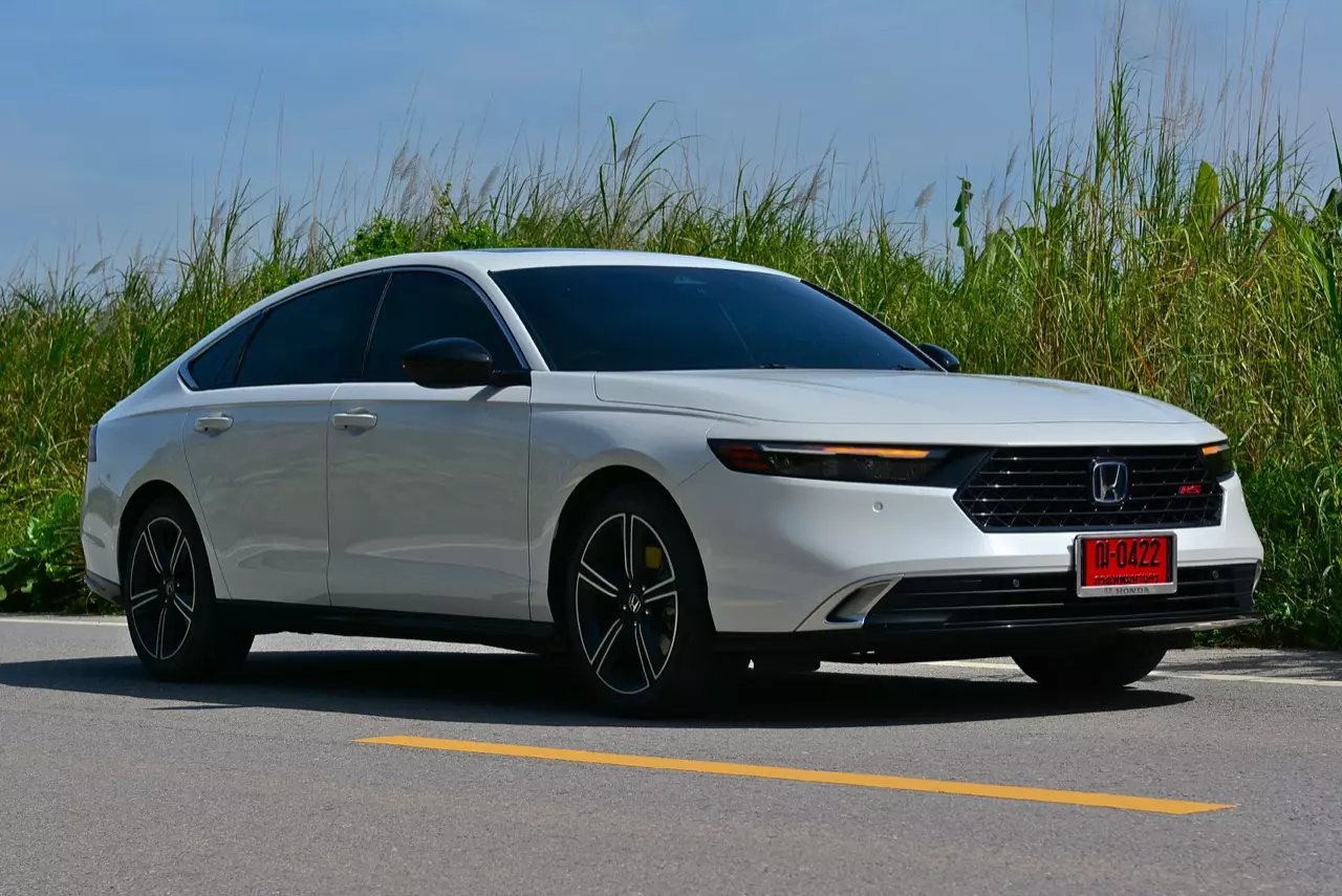 ขับโคตรดี! ทดสอบ HONDA NEW ACCORD RS e:HEV 
