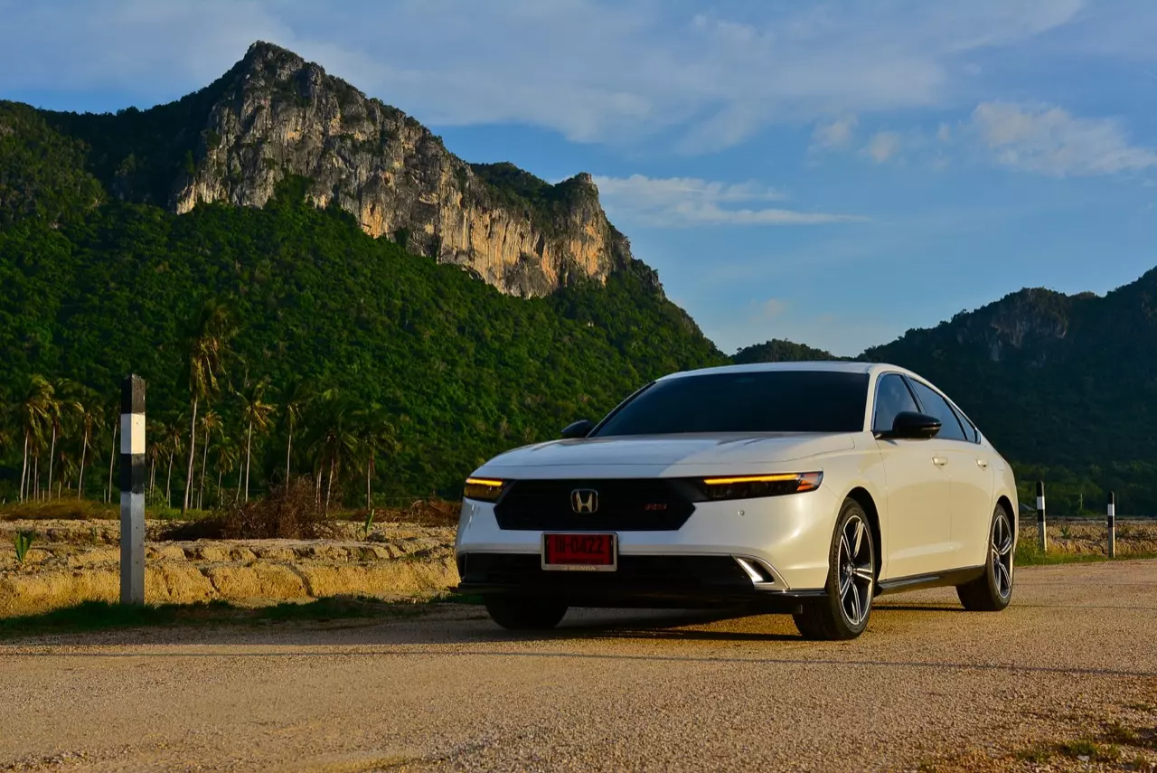 ขับโคตรดี! ทดสอบ HONDA NEW ACCORD RS e:HEV 