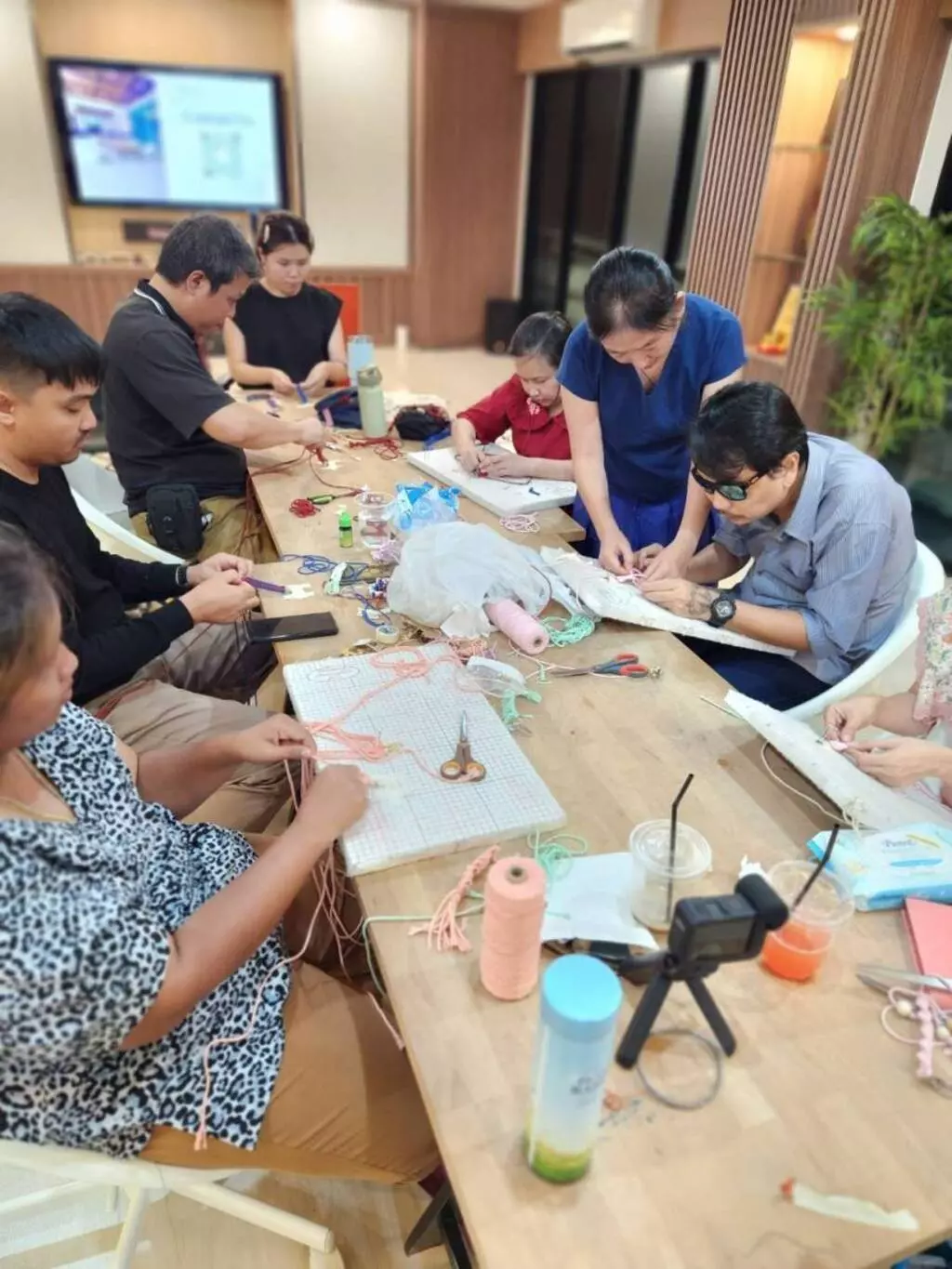 เปลี่ยนสงสารเป็นโอกาส วิธีคิดมอบอาชีพให้คนพิการ สู่ความยั่งยืน