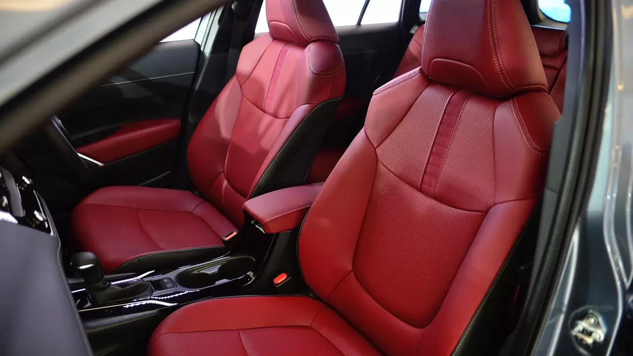 หน้าไม่บึ้ง ตัวตึงสายประหยัด ลองขับ TOYOTA COROLLA CROSS รุ่นปรับโฉม 2024 ของดีที่รอคอย