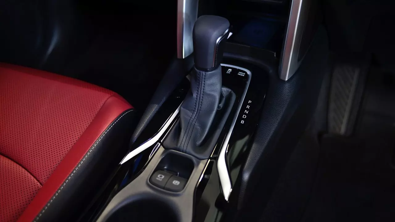 หน้าไม่บึ้ง ตัวตึงสายประหยัด ลองขับ TOYOTA COROLLA CROSS รุ่นปรับโฉม 2024 ของดีที่รอคอย