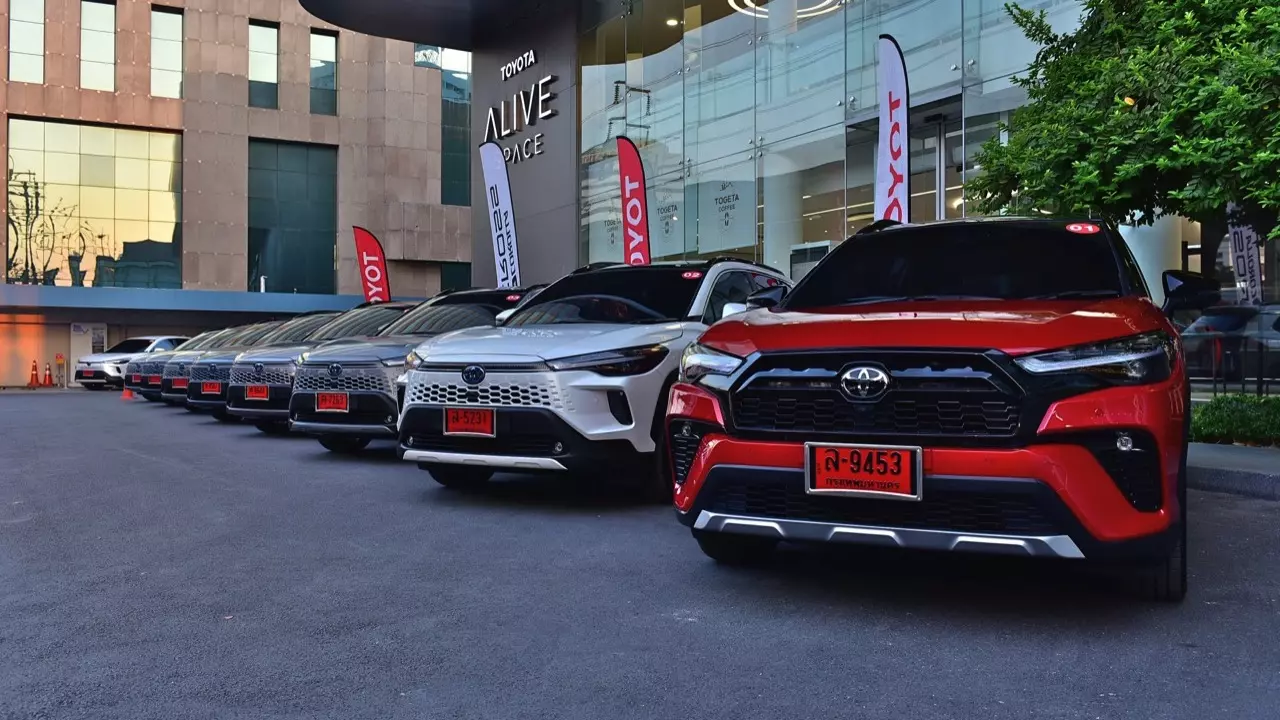 หน้าไม่บึ้ง ตัวตึงสายประหยัด ลองขับ TOYOTA COROLLA CROSS รุ่นปรับโฉม 2024 ของดีที่รอคอย