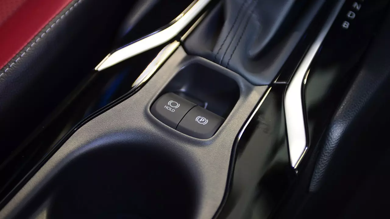 หน้าไม่บึ้ง ตัวตึงสายประหยัด ลองขับ TOYOTA COROLLA CROSS รุ่นปรับโฉม 2024 ของดีที่รอคอย