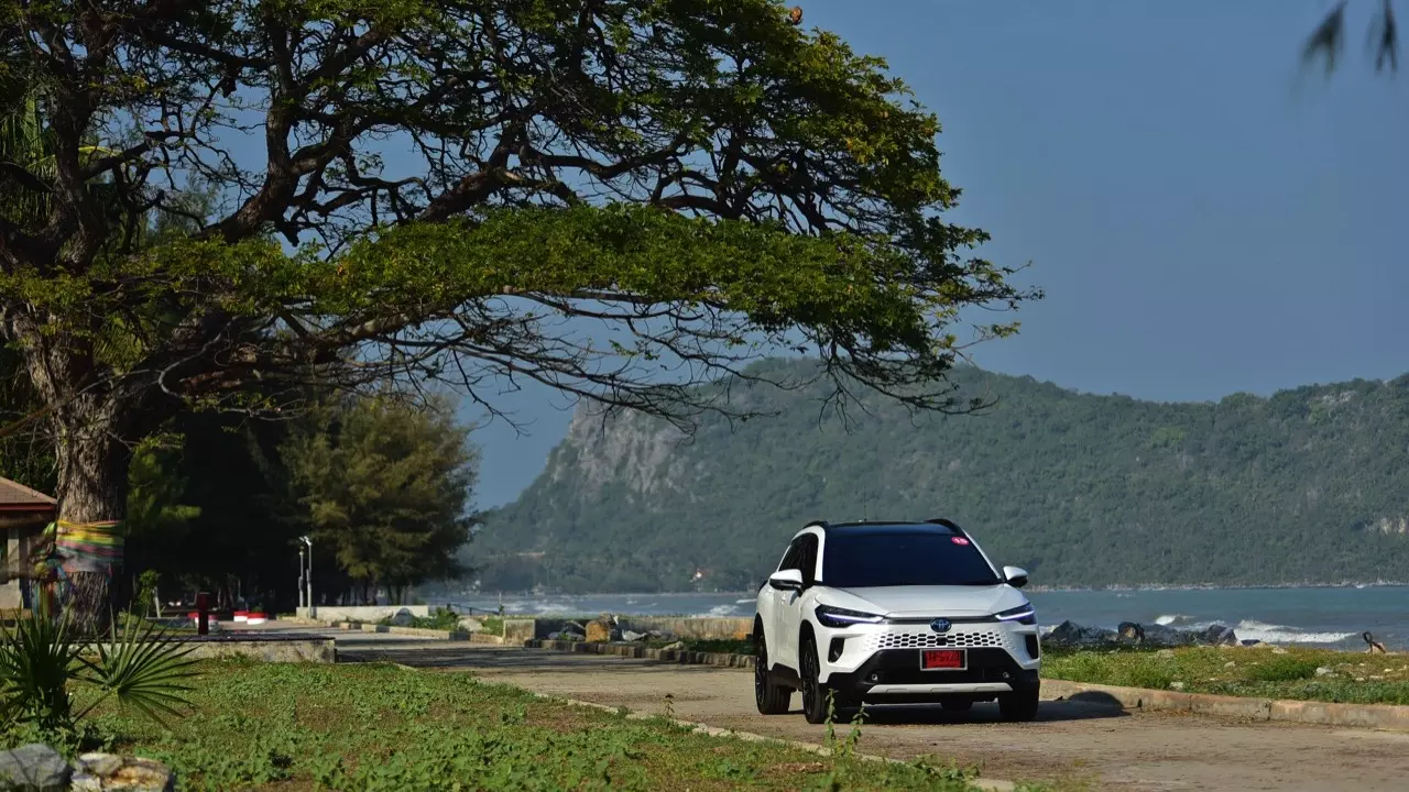 หน้าไม่บึ้ง ตัวตึงสายประหยัด ลองขับ TOYOTA COROLLA CROSS รุ่นปรับโฉม 2024 ของดีที่รอคอย