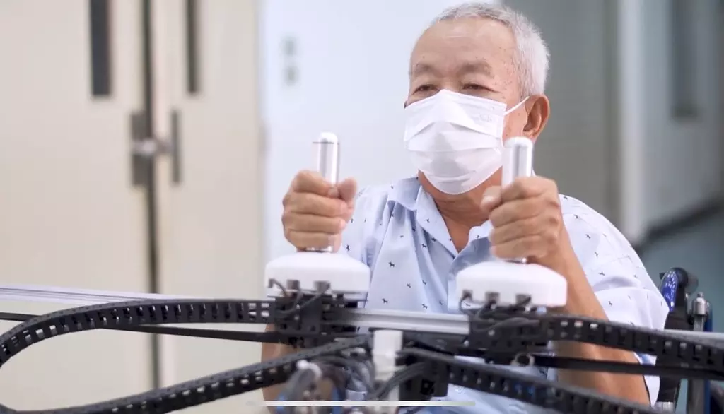 'Arm booster' นวัตกรรมเสริมพลังใจ กายภาพผู้ป่วยโรคหลอดเลือดสมอง